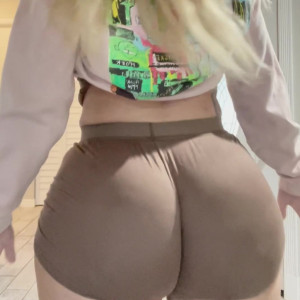 Video by sophiethebodyvip published on July 21,2023 19:48:00 - BestThots