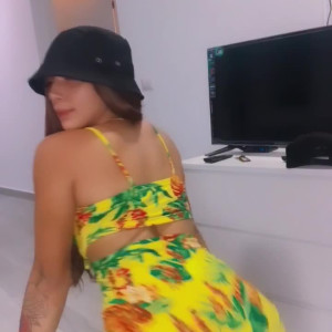 Video by chrissmollyoficial published on April 16,2023 18:00:00 - BestThots