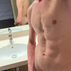 hungtwinks #4661581
