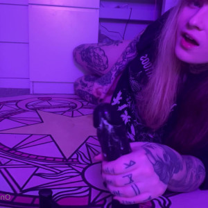 Video by emilypiexo published on May 4,2023 11:59:00 - BestThots