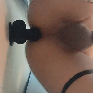 Video by queerbunnybabe published on April 15,2023 07:14:00 - BestThots