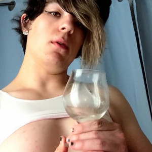 Video by queerbunnybabe published on March 16,2023 14:08:00 - BestThots