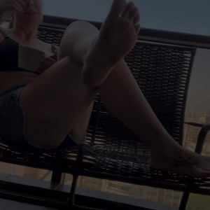 Video by goddess_grazivideos published on April 17,2023 19:05:00 - BestThots