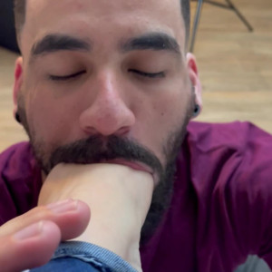 Video by goddess_grazivideos published on May 18,2023 00:57:00 - BestThots