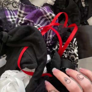 Video by vintagebarbiex published on April 12,2023 22:26:00 - BestThots