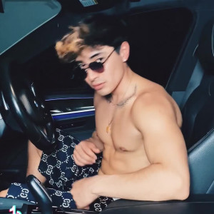 Video by prettyboyaedan published on March 7,2023 22:42:00 - BestThots