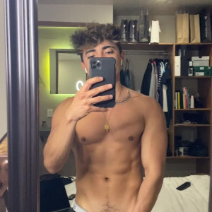 Video by prettyboyaedan published on March 29,2023 12:31:00 - BestThots
