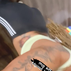 Video by porshacarreraxxx published on April 20,2023 03:10:00 - BestThots