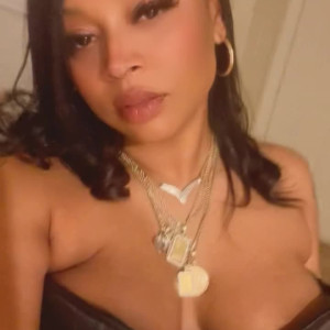 Video by porshacarreraxxx published on August 8,2023 00:37:00 - BestThots
