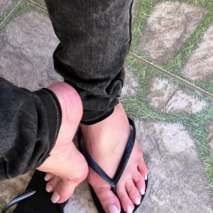 Video by feetbraga published on March 3,2023 01:13:00 - BestThots