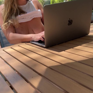 Video by nakedbakers published on March 28,2023 00:46:00 - BestThots