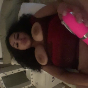 Video by jizzieebae published on May 20,2023 16:17:00 - BestThots