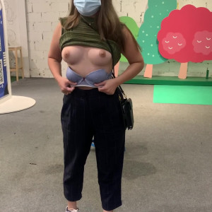 Video by nilaxxx published on July 22,2023 23:13:00 - BestThots