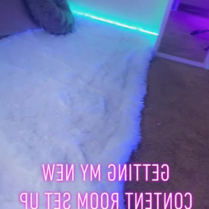 queentesla #3751695