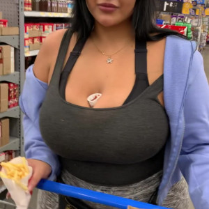 Video by realdiamonddoll published on August 12,2023 10:34:00 - BestThots