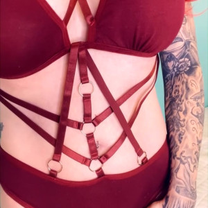 Video by toetal_vixen published on April 17,2023 16:46:00 - BestThots