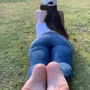 Video by eva_rose_feet published on May 14,2023 14:26:00 - BestThots