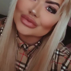 Video by mistresslaura11 published on July 24,2023 01:27:00 - BestThots