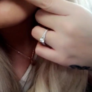 Video by mistresslaura11 published on August 20,2023 21:46:00 - BestThots