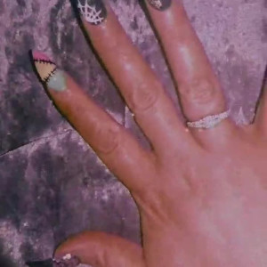 Video by mistresslaura11 published on August 6,2023 02:49:00 - BestThots
