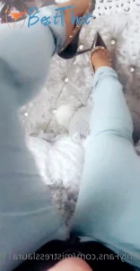 Video by mistresslaura11 published on January 19,2025 05:00:31 - BestThots