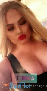 Video by mistresslaura11 published on January 19,2025 05:00:57 - BestThots