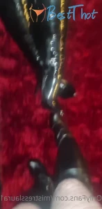 Video by mistresslaura11 published on January 19,2025 05:01:05 - BestThots