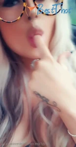 Video by mistresslaura11 published on January 19,2025 05:01:18 - BestThots