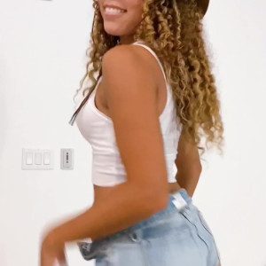 Video by camilaelle published on March 25,2023 23:36:00 - BestThots