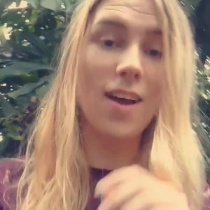 Video by qtee_foxx published on April 10,2023 02:51:00 - BestThots