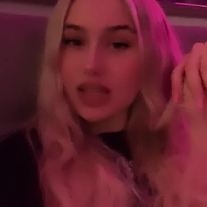 Video by blondieplaysdressup published on April 19,2023 22:18:00 - BestThots
