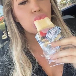 Video by stellaexclusive published on March 18,2023 12:47:00 - BestThots