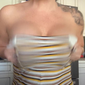 Video by peachyqueenamelia published on March 28,2023 22:13:00 - BestThots