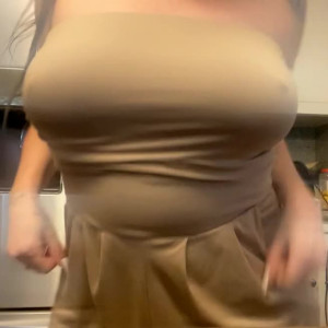 Video by peachyqueenamelia published on June 23,2023 19:09:00 - BestThots