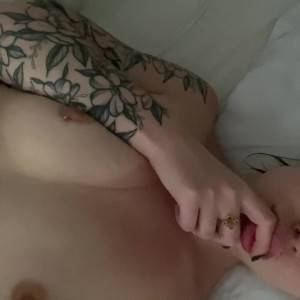 Video by brunettebetsy published on April 14,2023 09:19:00 - BestThots