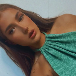 Video by xalexraex published on June 13,2023 02:41:00 - BestThots
