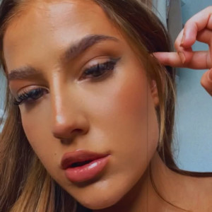 Video by xalexraex published on June 30,2023 00:57:00 - BestThots