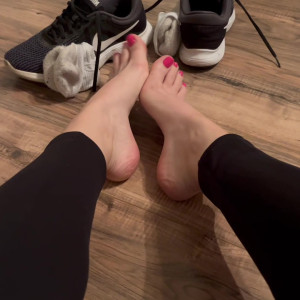 Video by sweetfeetfans published on May 26,2023 18:56:00 - BestThots