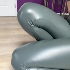 Video by jadeoflondon.uk published on March 9,2023 12:58:00 - BestThots