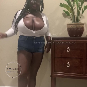 Video by therealzoey published on June 2,2023 19:20:00 - BestThots