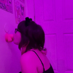 Video by cl0wnpwuppy published on April 21,2023 01:03:00 - BestThots