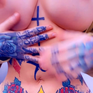 hayley_b #3899136