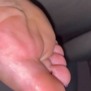 Video by cinnamonfeet2 published on March 31,2023 19:07:00 - BestThots