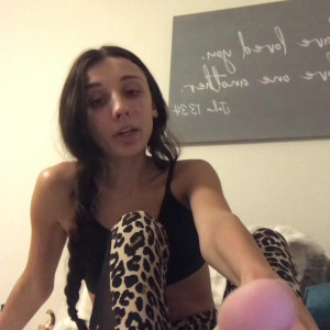Video by daddysdestinyxo published on May 25,2023 01:44:00 - BestThots