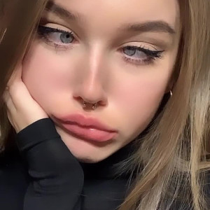 mycourtneyfrost #3639968