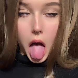 mycourtneyfrost #3639970