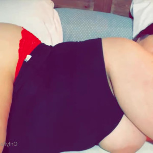Video by thicchousewife published on April 1,2023 08:54:00 - BestThots