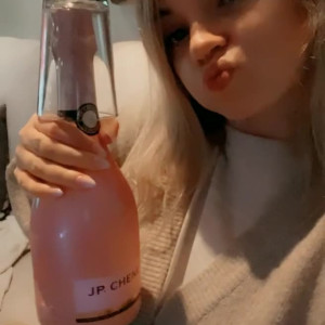 Video by chelxie published on April 15,2023 19:59:00 - BestThots