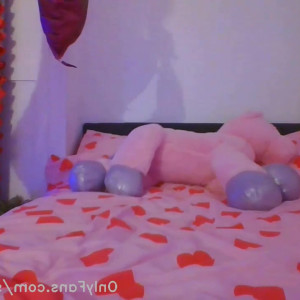 Video by scarlettjonesuk published on May 15,2023 03:37:00 - BestThots