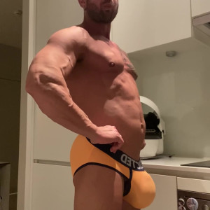 tom0fbrussels #5061170